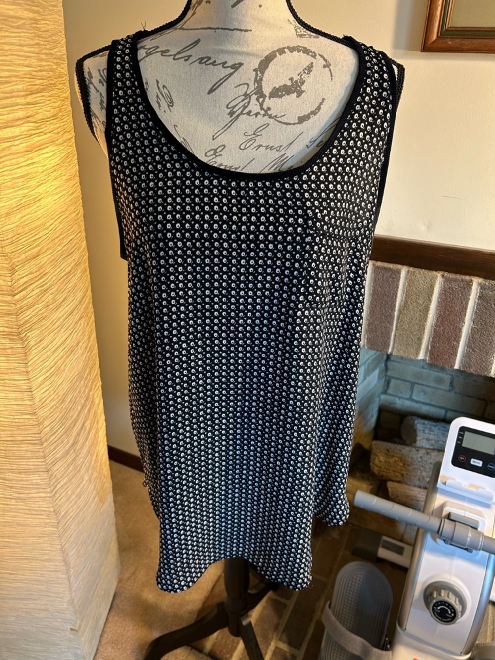 LOFT Black and White Printed Sleeveless Tank Top